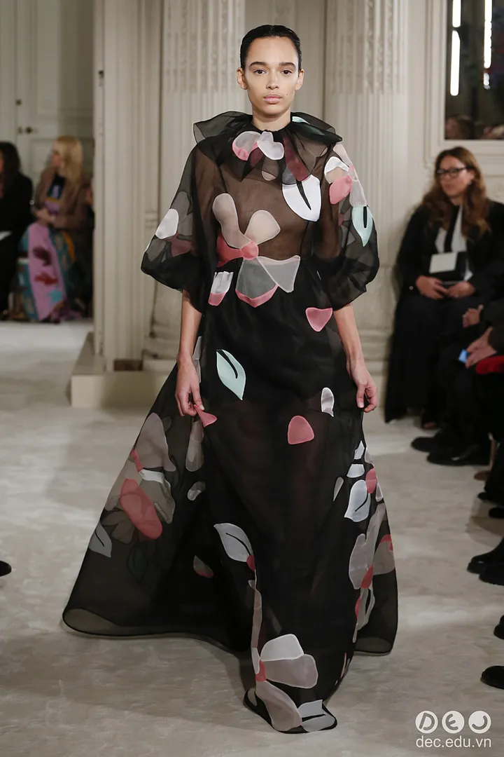 BST-thoi-trang-valentino-Xuan-2018-Couture 41_zpsxm69zig0.jpg