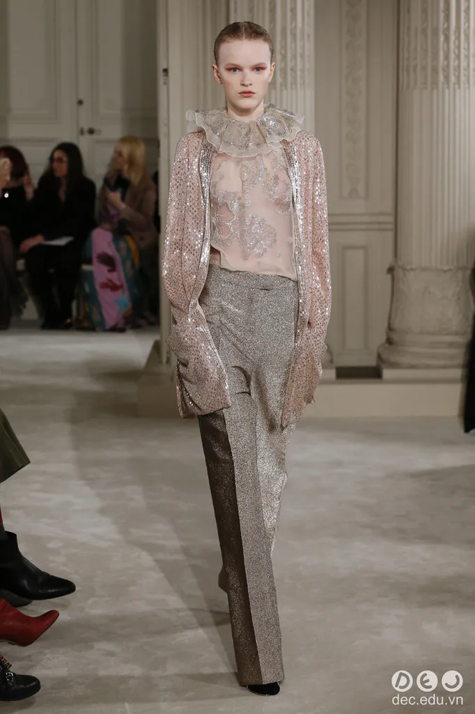 BST-thoi-trang-valentino-Xuan-2018-Couture 43_zps3actn04t.jpg