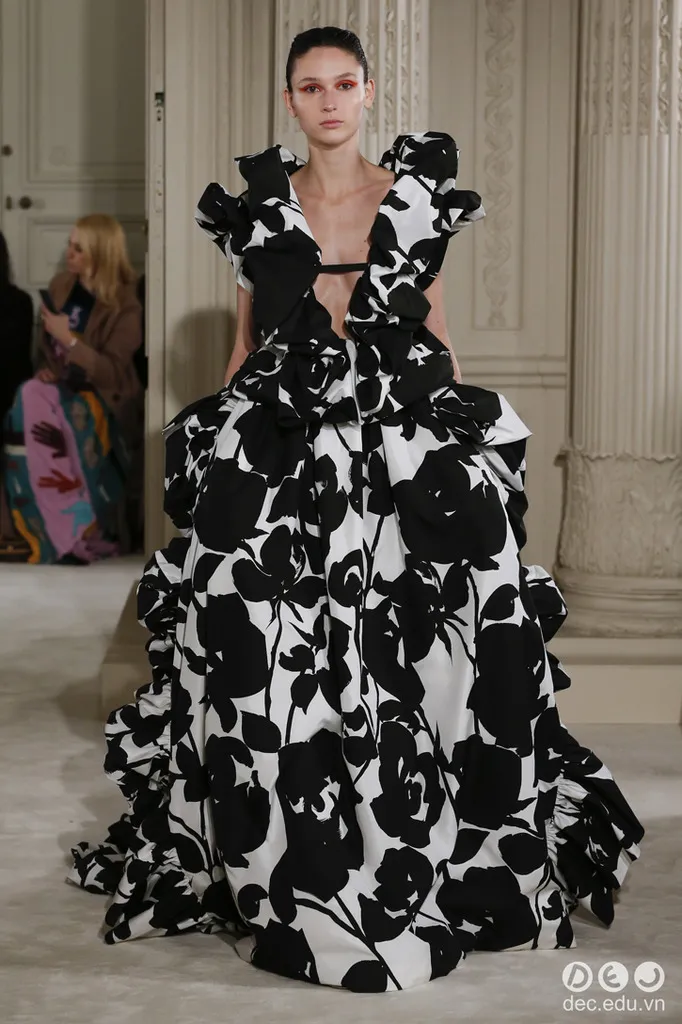 BST-thoi-trang-valentino-Xuan-2018-Couture 47_zpsnwoclbf9.jpg