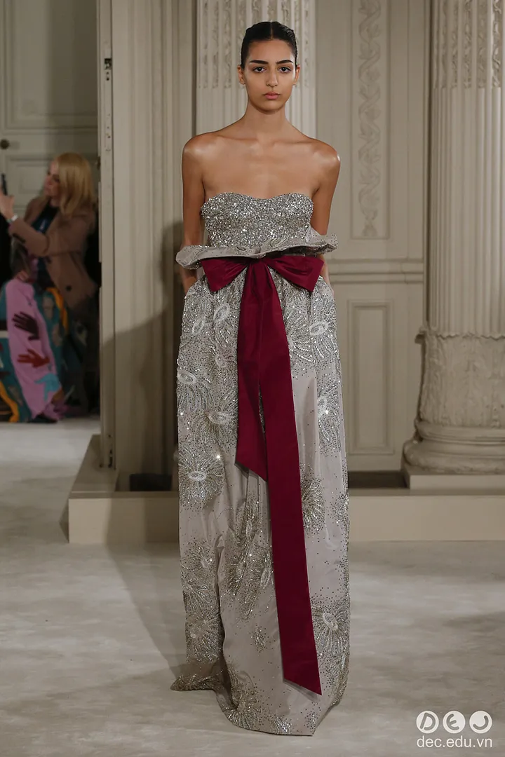 BST-thoi-trang-valentino-Xuan-2018-Couture 48_zps0phzbrvd.jpg