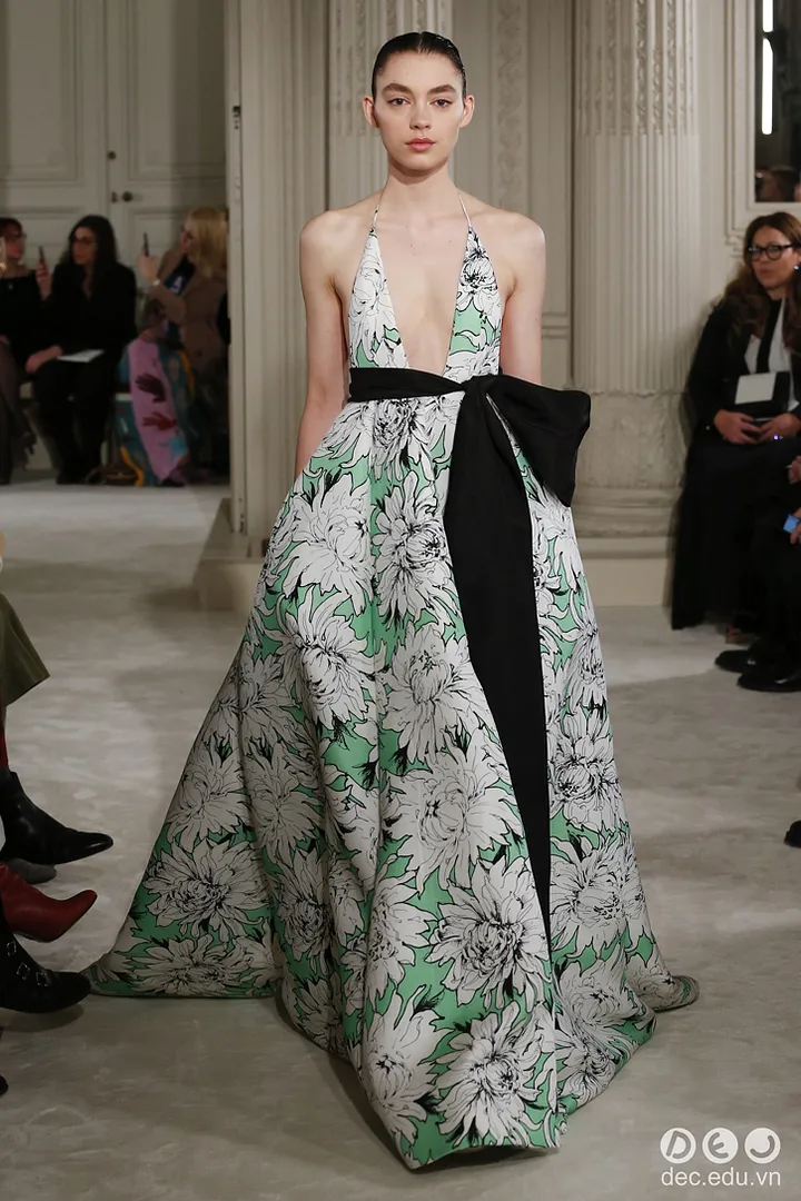 BST-thoi-trang-valentino-Xuan-2018-Couture 53_zpsp8ippfyp.jpg