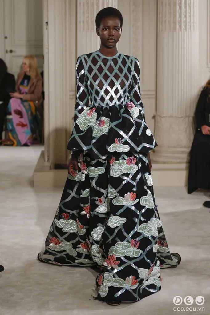 BST-thoi-trang-valentino-Xuan-2018-Couture 66_zpsyomau7lr.jpg