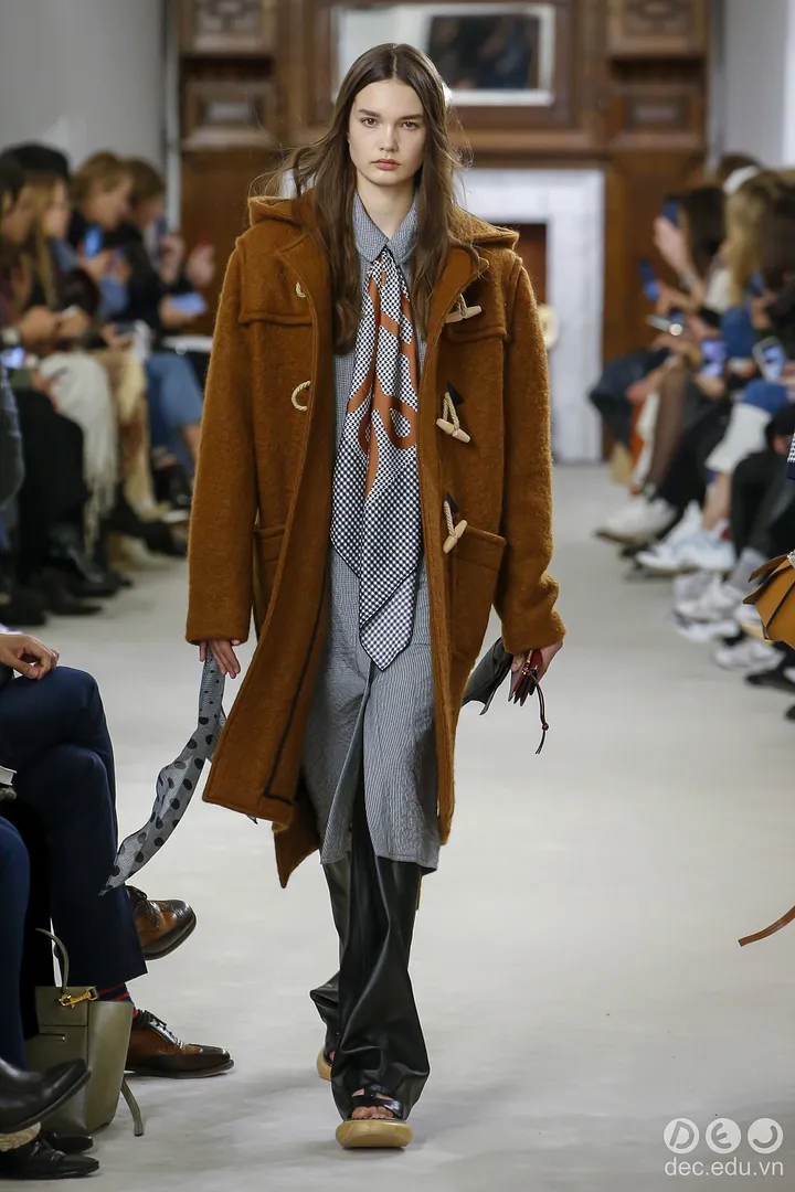 BST-thoi-trang -Ready-to-Wear -Loewe-Thu-Dong- 2018 11_zpsvfdshals.jpg