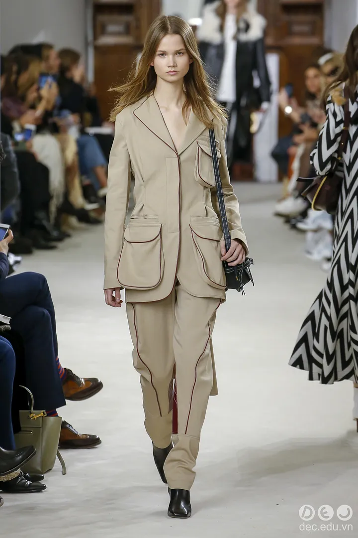 BST-thoi-trang -Ready-to-Wear -Loewe-Thu-Dong- 2018 15_zpskboahqwq.jpg