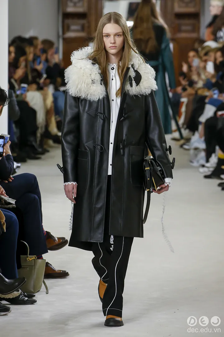 BST-thoi-trang -Ready-to-Wear -Loewe-Thu-Dong- 2018 16_zpspgsdz8i7.jpg