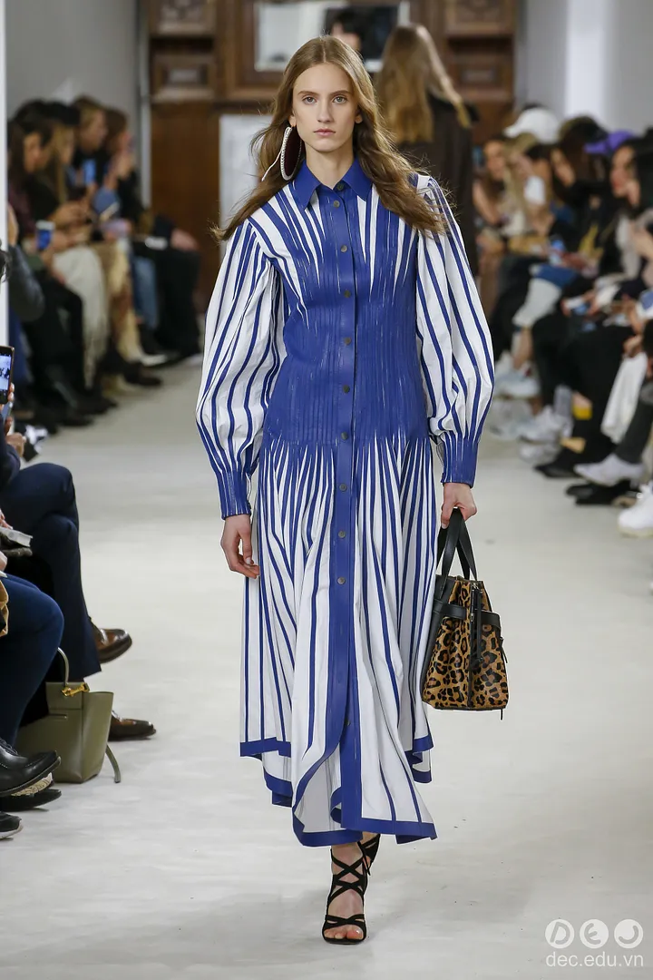 BST-thoi-trang -Ready-to-Wear -Loewe-Thu-Dong- 2018 24_zpszzv1npjd.jpg