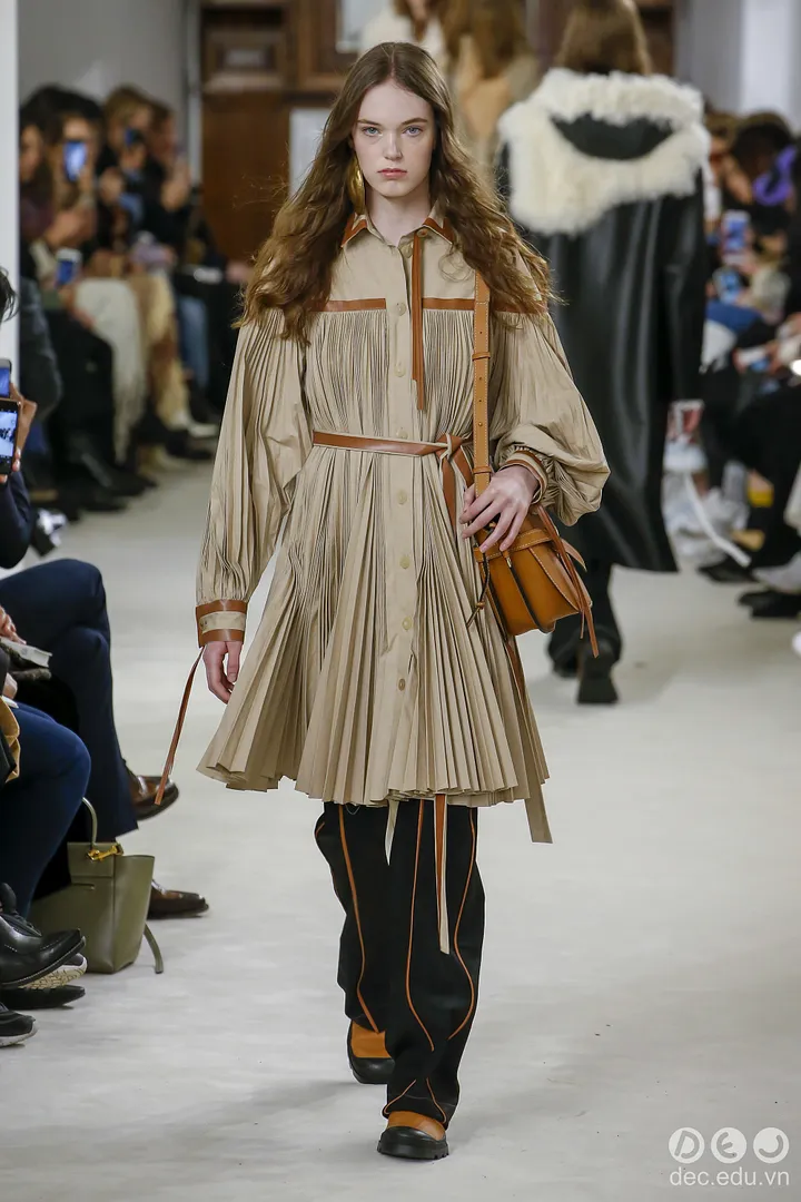 BST-thoi-trang -Ready-to-Wear -Loewe-Thu-Dong- 2018 26_zpsdp0k6wph.jpg