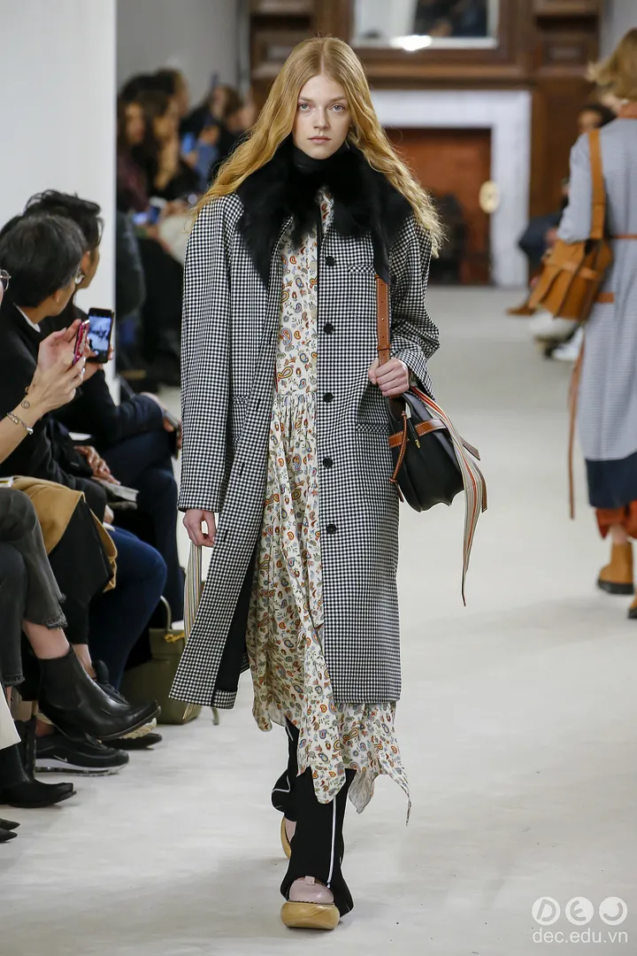 BST-thoi-trang -Ready-to-Wear -Loewe-Thu-Dong- 2018 34_zpsjiqh5vb3.jpg