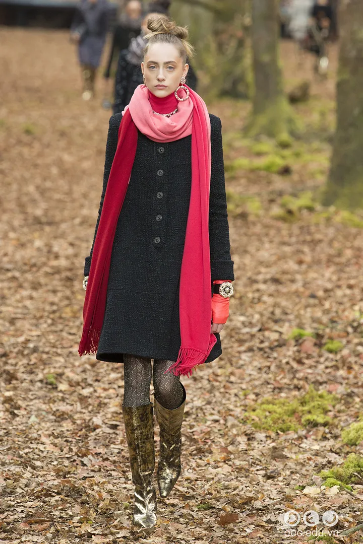 bst-thoi-trang-ready-to-wear-chanel-thu-dong-2018 19_zps2dfijxcg.jpg