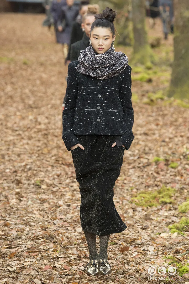 bst-thoi-trang-ready-to-wear-chanel-thu-dong-2018 20_zpsu6dttflq.jpg