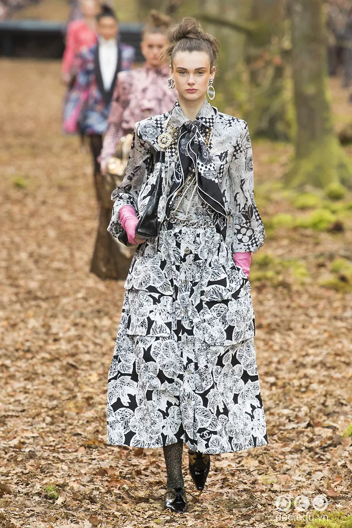 bst-thoi-trang-ready-to-wear-chanel-thu-dong-2018 46_zpsbpgxg2wr.jpg
