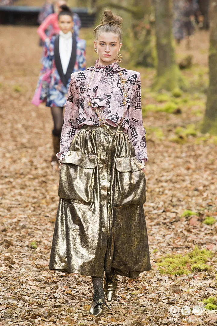 bst-thoi-trang-ready-to-wear-chanel-thu-dong-2018 47_zpsf19odxxx.jpg