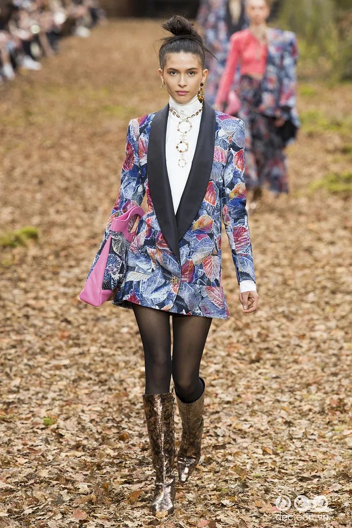bst-thoi-trang-ready-to-wear-chanel-thu-dong-2018 48_zps7utikrkx.jpg