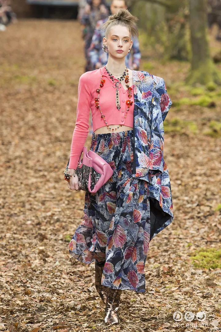 bst-thoi-trang-ready-to-wear-chanel-thu-dong-2018 49_zpsjtfwyup2.jpg