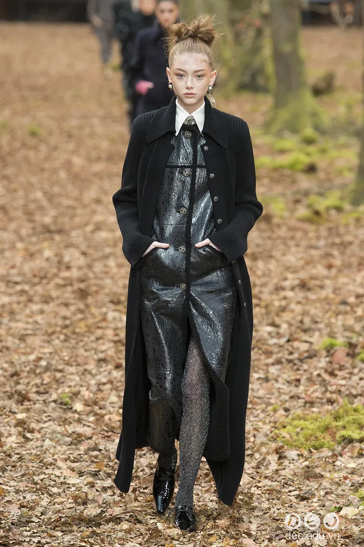 bst-thoi-trang-ready-to-wear-chanel-thu-dong-2018 4_zpsxzw1pp5s.jpg