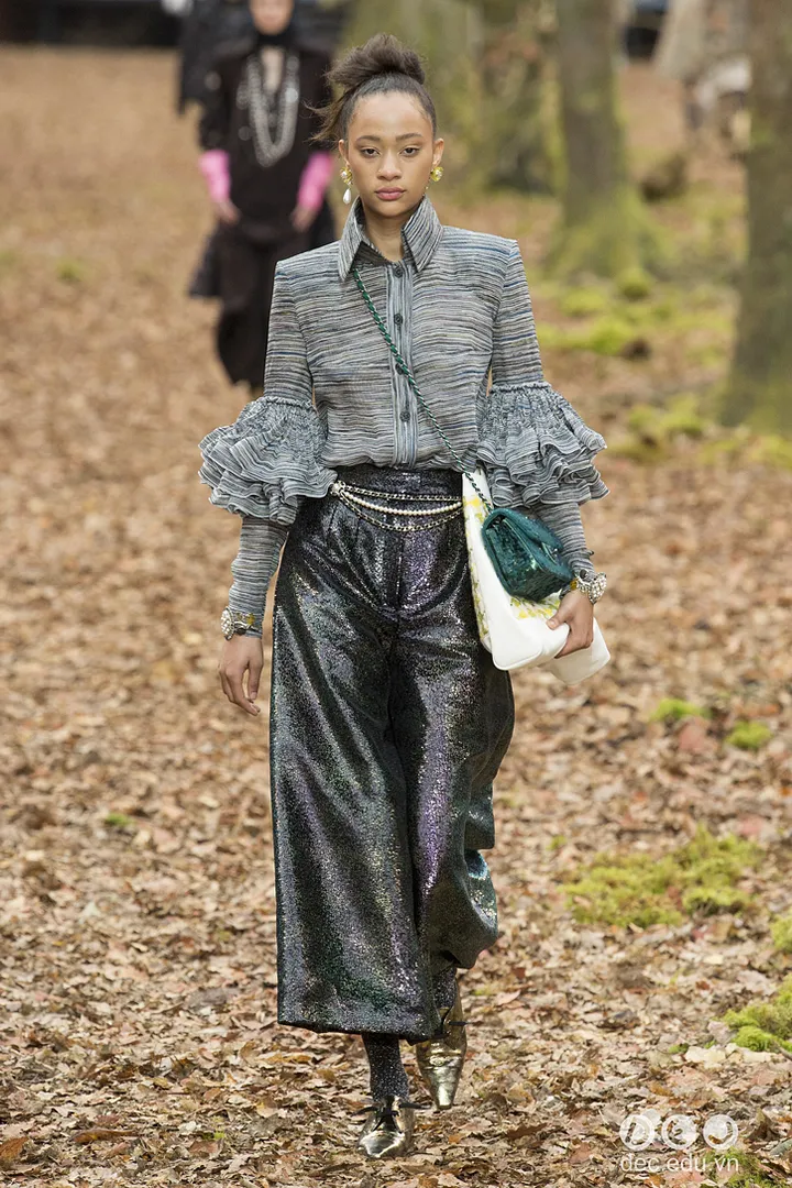 bst-thoi-trang-ready-to-wear-chanel-thu-dong-2018 60_zpsac1w3nys.jpg
