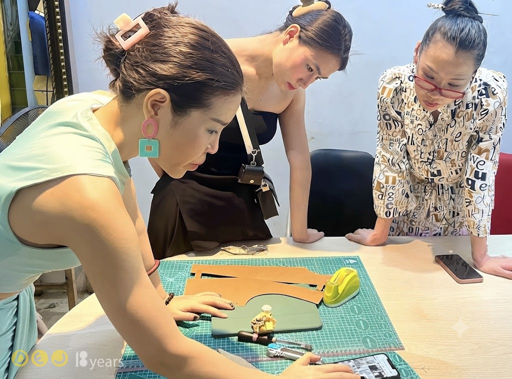 phát triển những mẫu trang phục có cấu trúc độc đáo bằng TR-Cutting