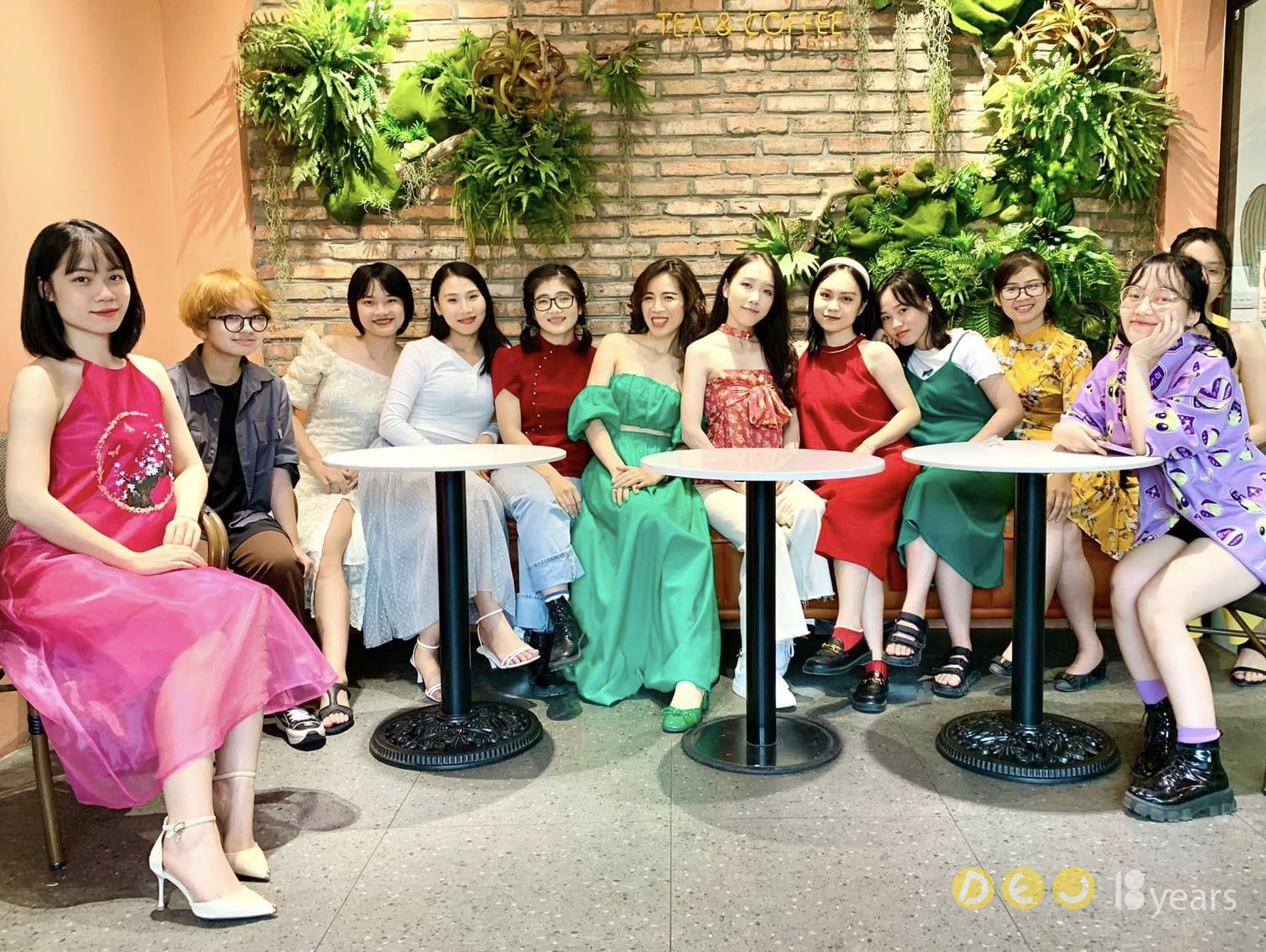 Trung Thu rất vui cùng những người bạn ở DEC Học viên DEC đi chơi trung thu
