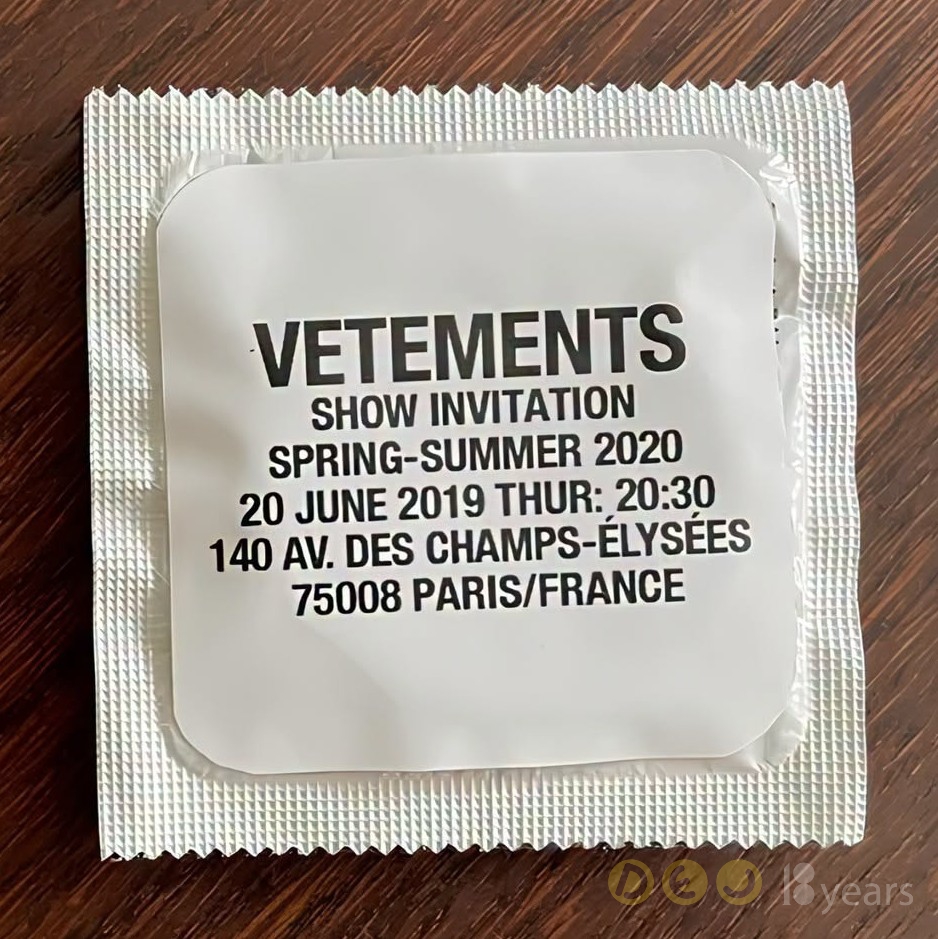 VETEMENTS – Spring/Summer 2020: Khi lời mời mang tinh thần của chính show VETEMENTS