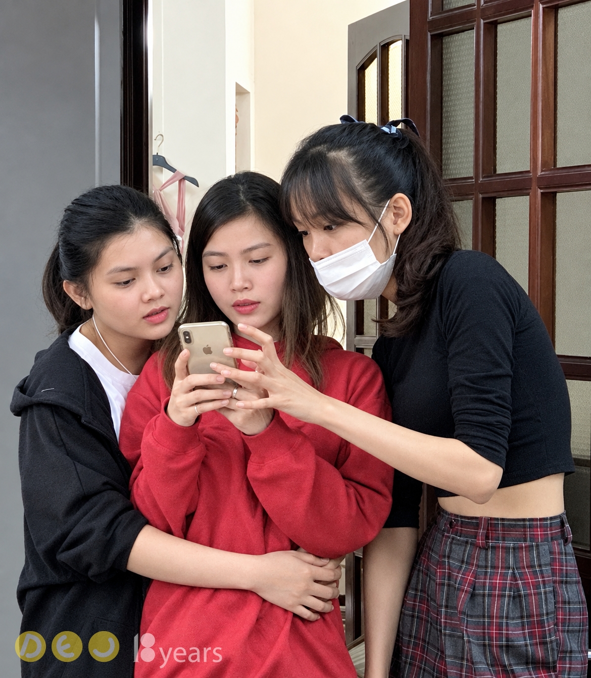 Bạn bè trong lớp DEC