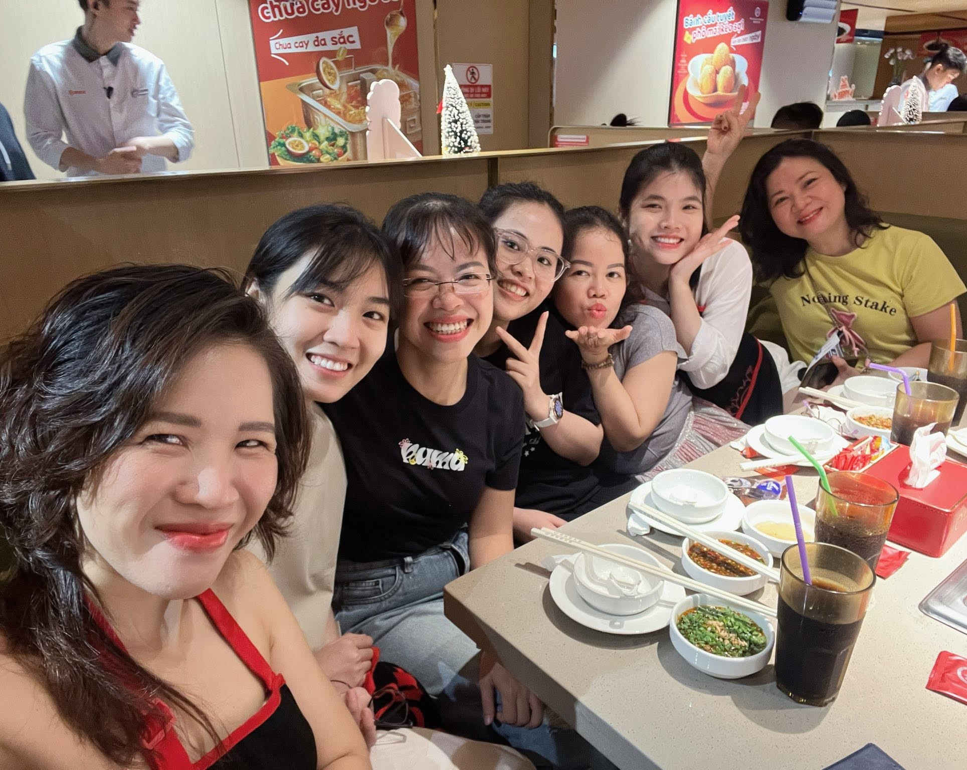 Đi chơi cuối tuần cùng các lớp thiết kế thời trang tại DEC Đi chơi cuối tuần cùng DEC
